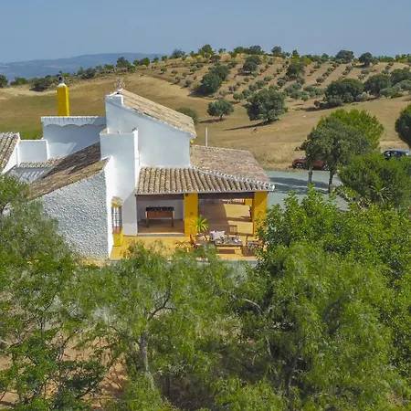 Cubo's Cortijo El Perezon * Archidona